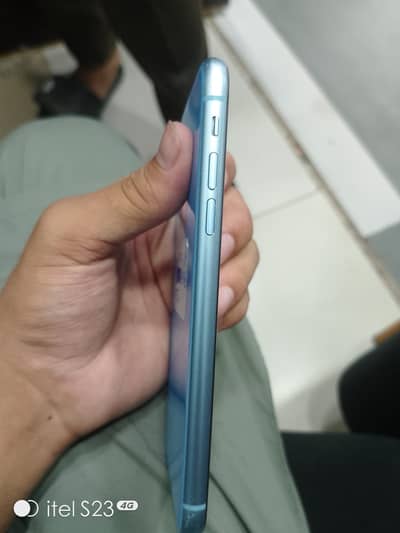 Apple iPhone XR
