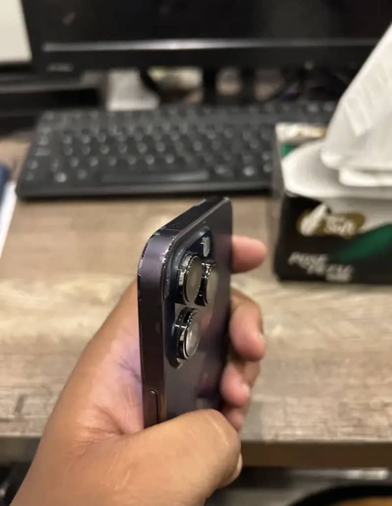 iPhone 14 pro 3