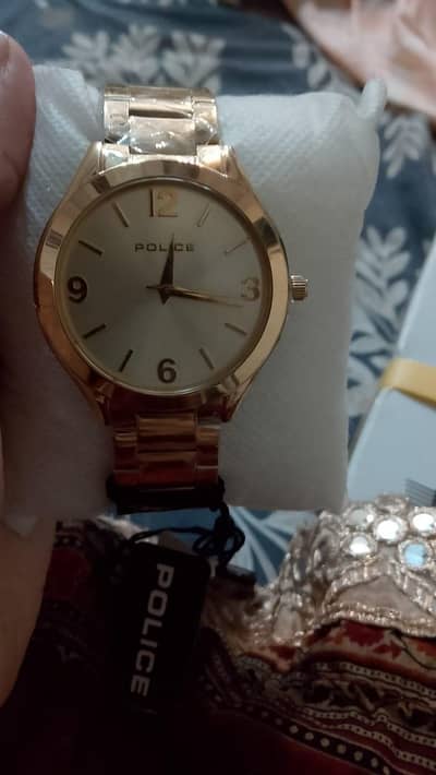 men watch