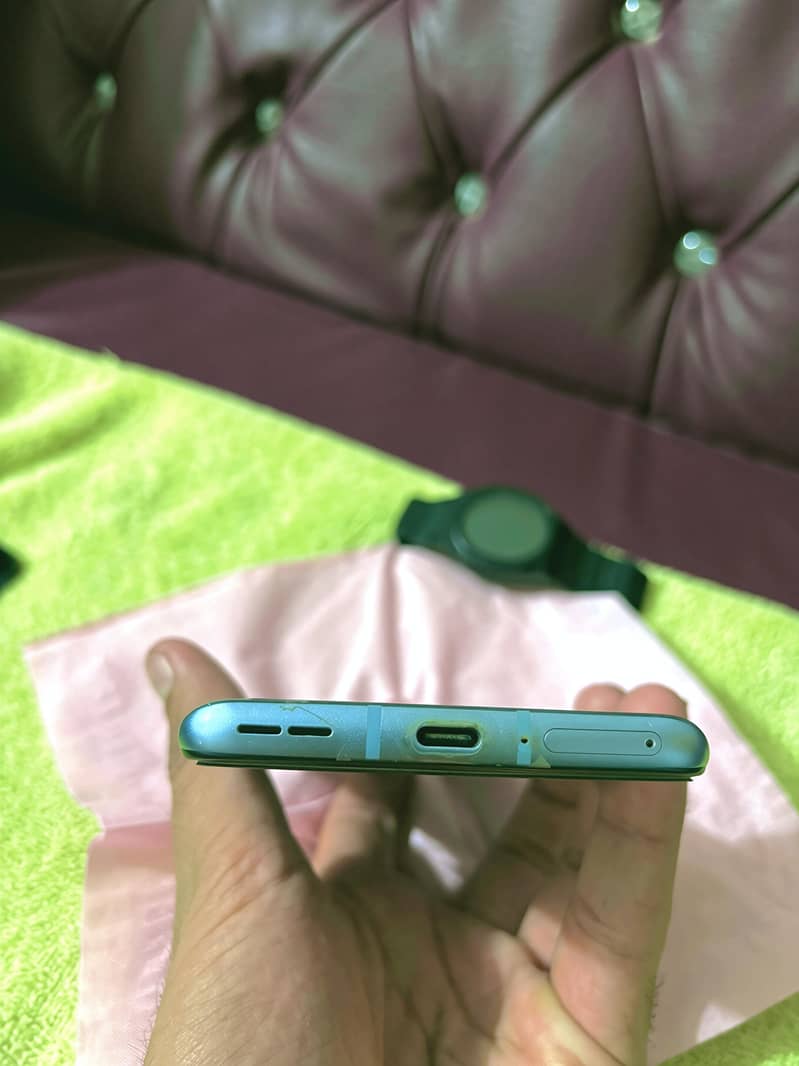 One Plus 9R 1