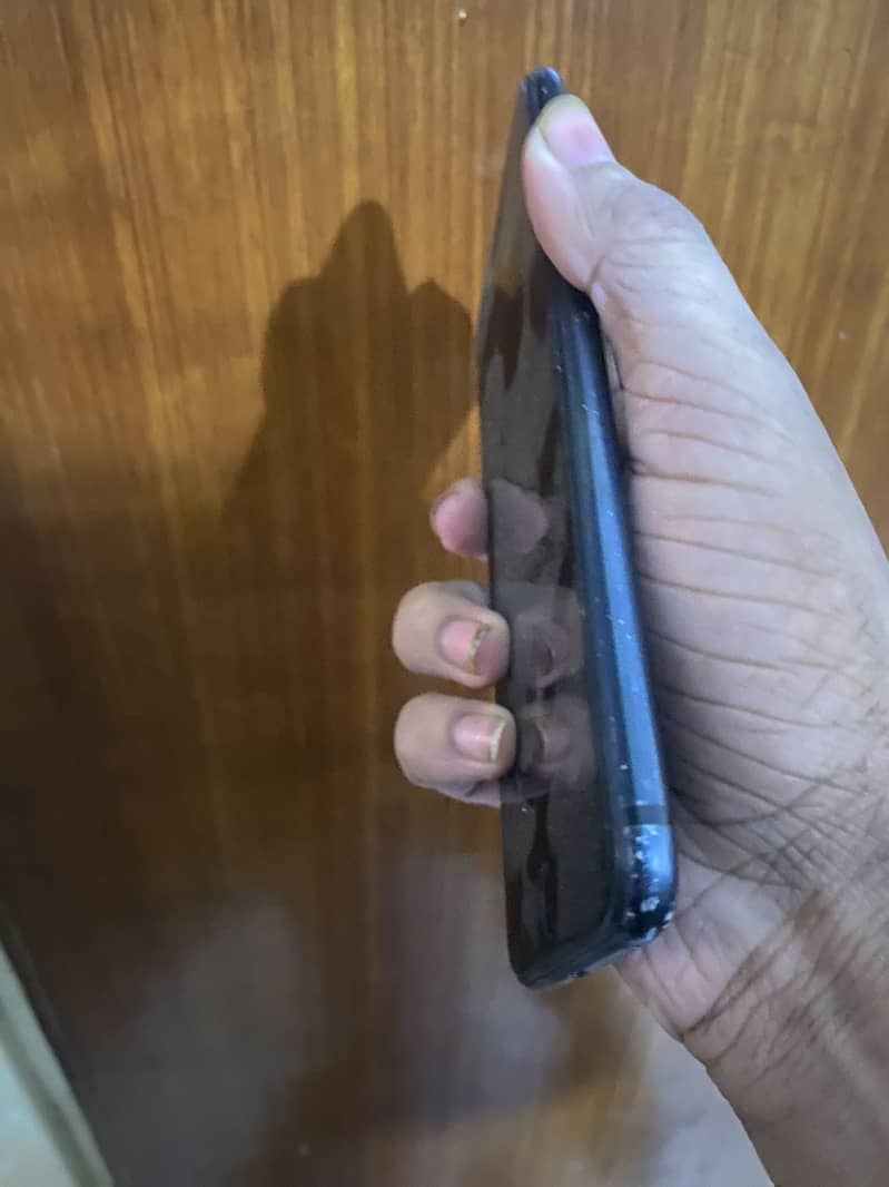 Apple iPhone 7 Plus 0