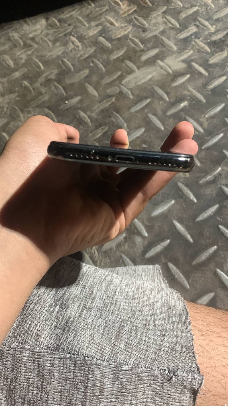 Apple iPhone X 1