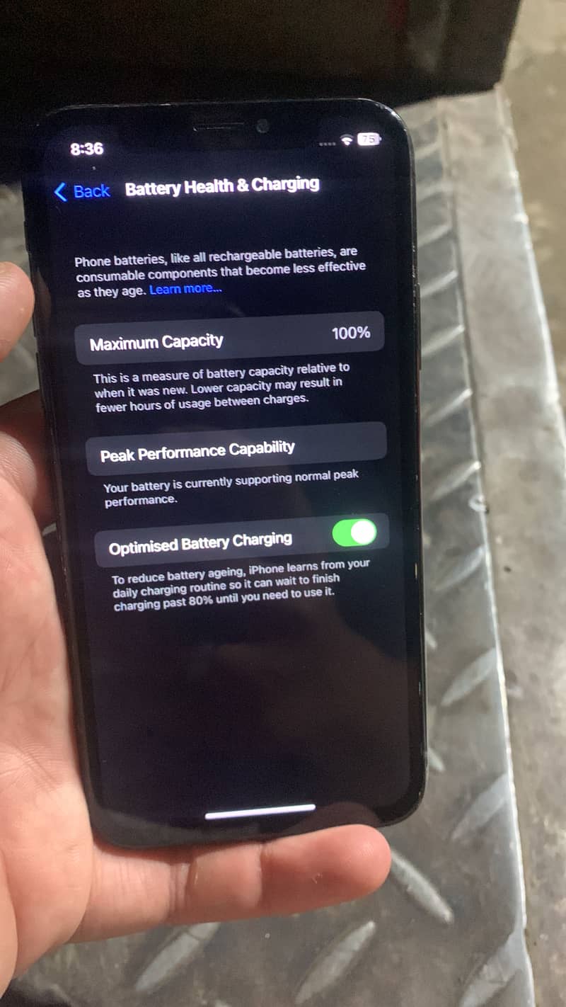 Apple iPhone X 6