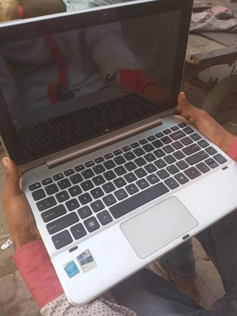Laptop plus tablet 1