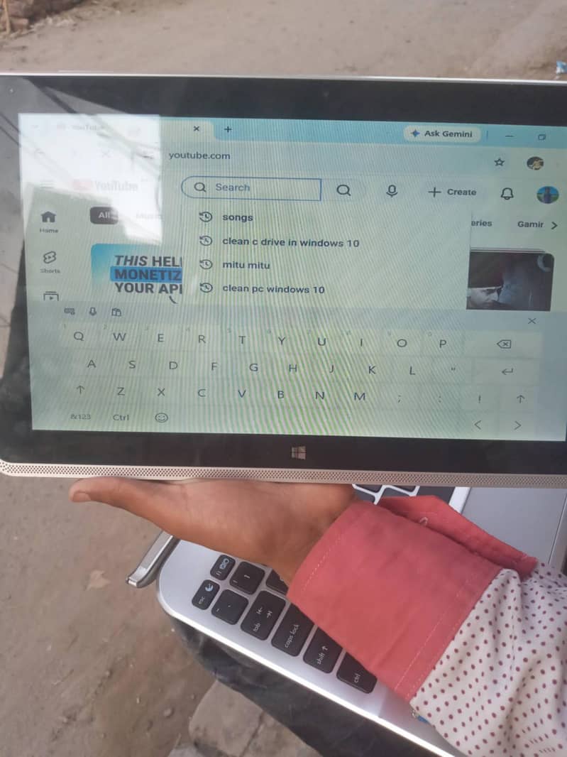 Laptop plus tablet 3