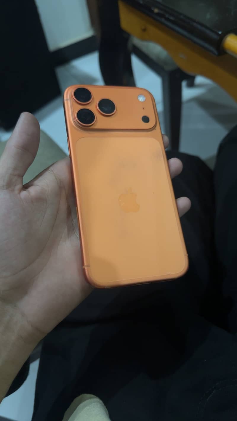 Apple iPhone 17 Pro Max 0