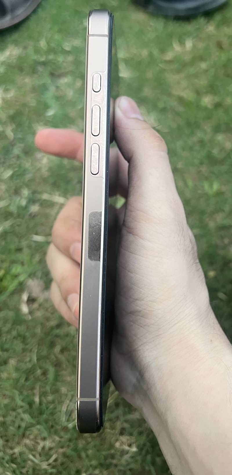 Apple iPhone 16 Pro Max 4