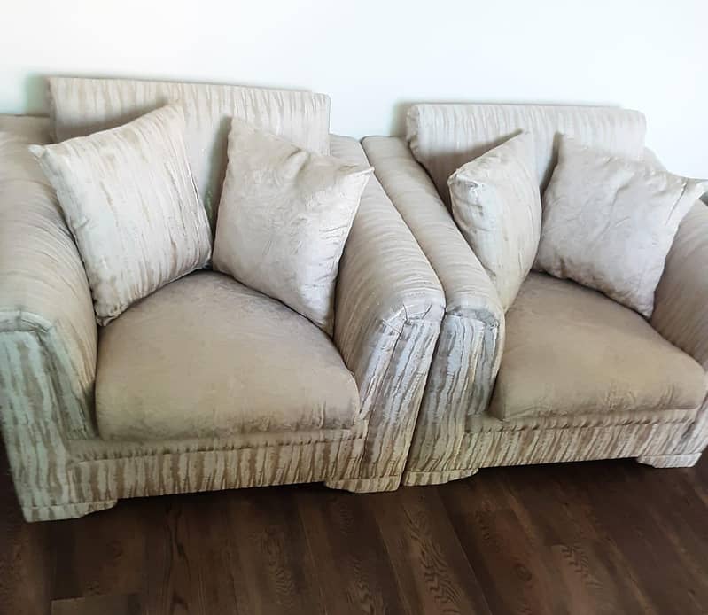 Single Seater Sofa Pair 0