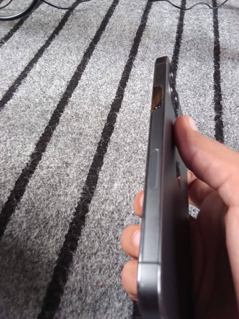 Apple iPhone 12 Pro 3