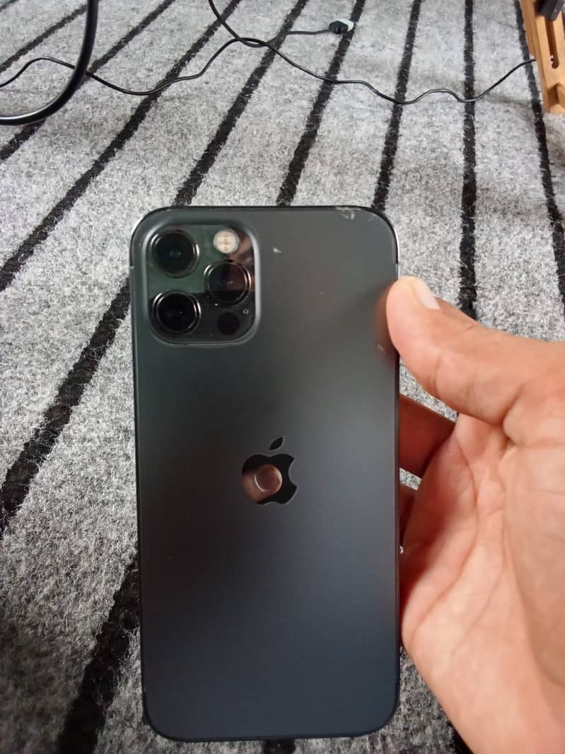 Apple iPhone 12 Pro 4