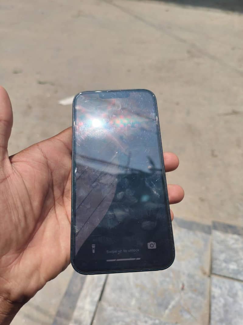 Apple iPhone 13 3