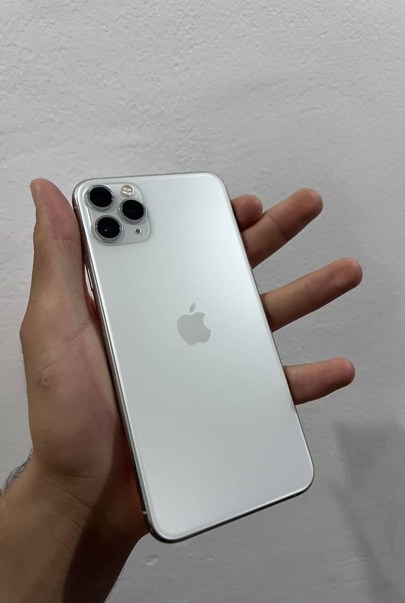iPhone 11 Pro Max 0
