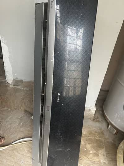 Gree 1 ton Inverter AC