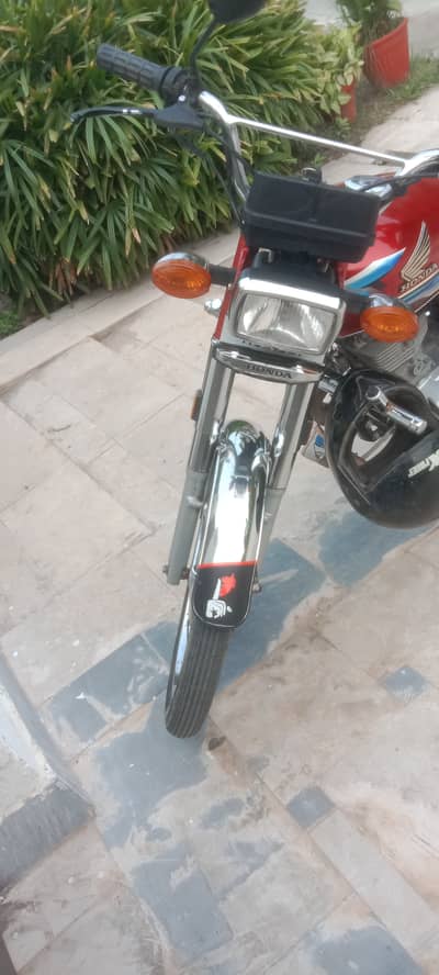 Honda CG 125. Bilkul brand new total genuine bike first hand open the
