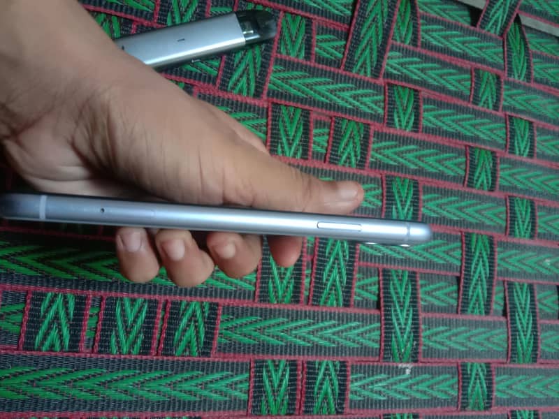 Apple iPhone 11 3