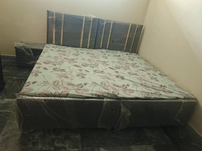 Two single beds 0