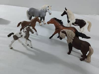 Schliech brand horses