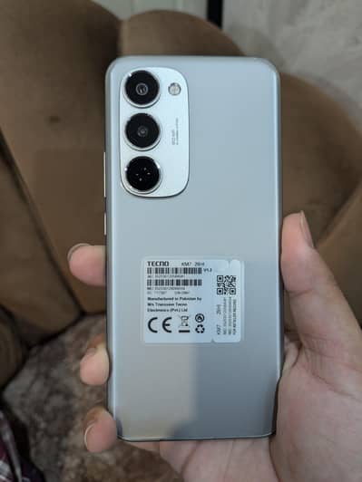 Tecno spark 40 pro plus (8/256)