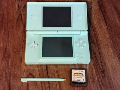 NITENDO DS LITE WITH MARIO AND SONIC GAME