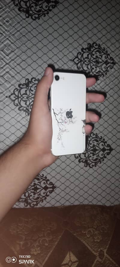Apple iPhone SE factory unlocked