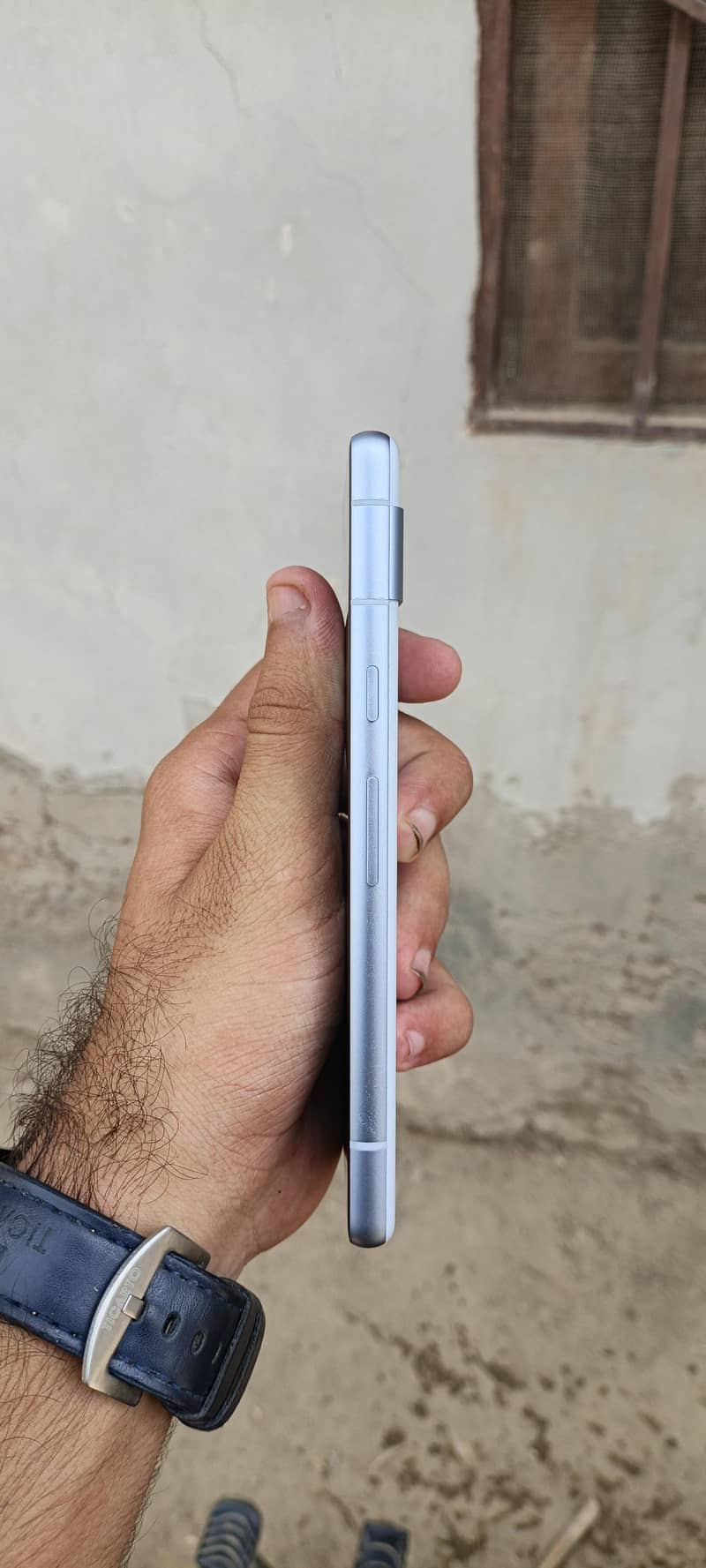 Google Pixel 7a 4