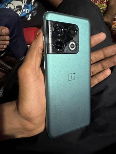 One Plus 10 Pro
