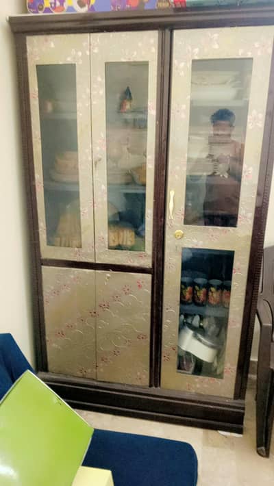 sale steel furniture ful bedroom set only 4 month use price 85000