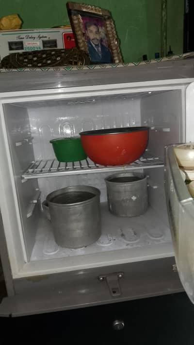 56999 pel refrigerator like a new