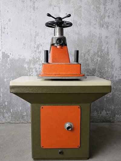 Hydraulic press Machine For shoe cuttingheavy duty lndustrial machine