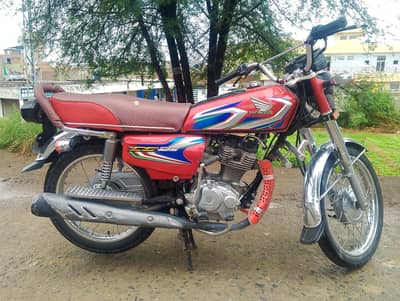 CG 125 Moda 2022l Good condition Mobile No. 03087003729