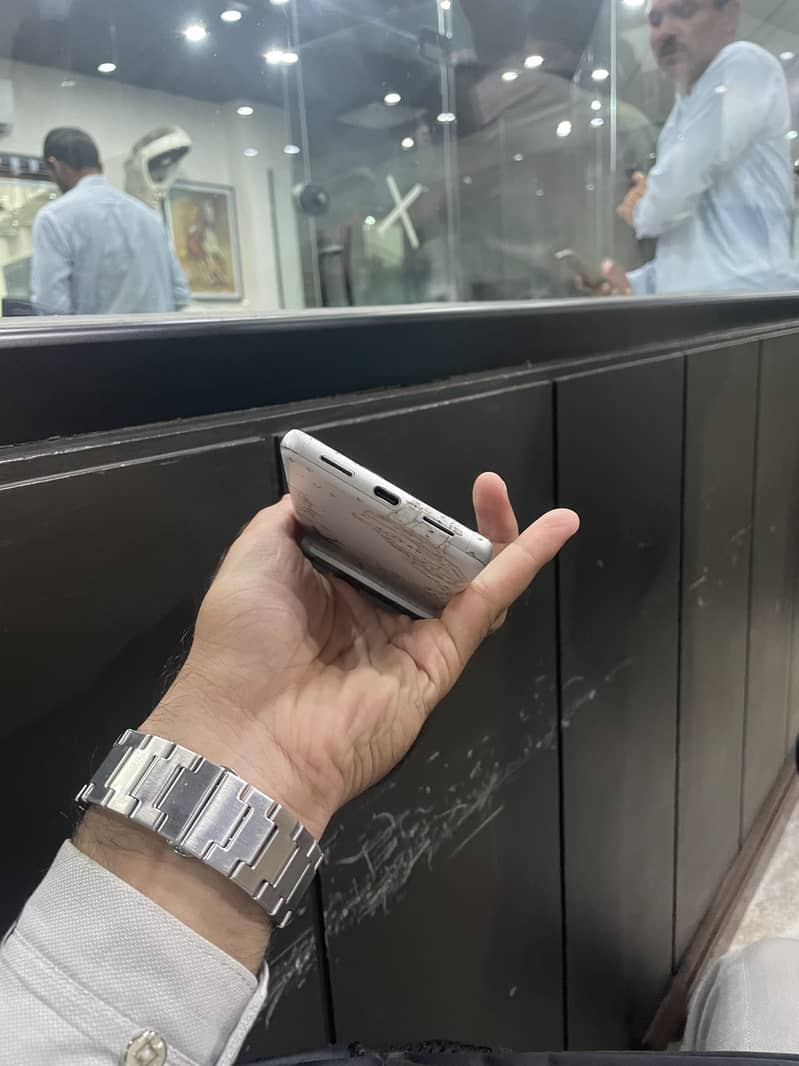 Google Pixel 7 6