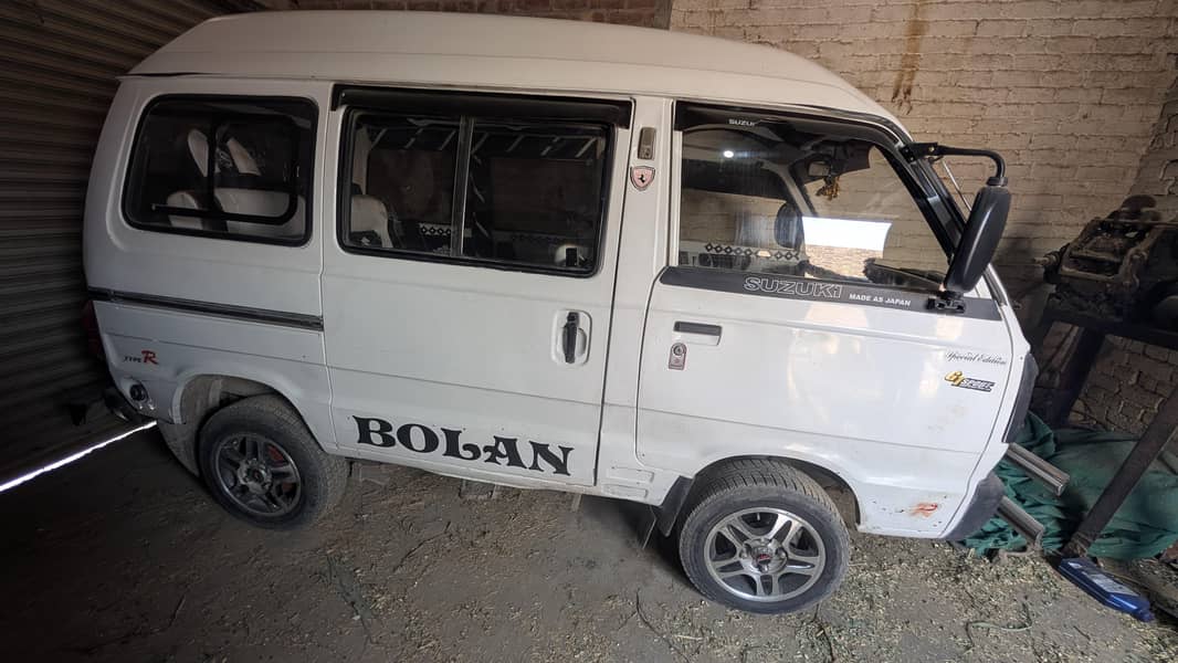 Suzuki Bolan 2016 3