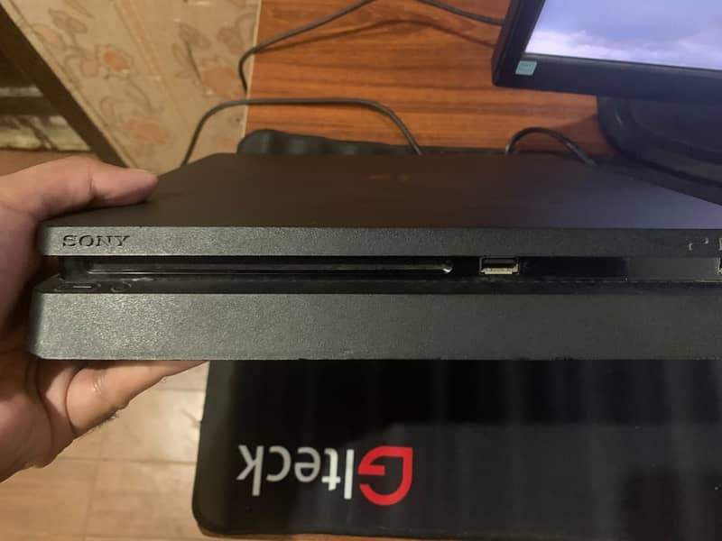 Ps4 Slim 1