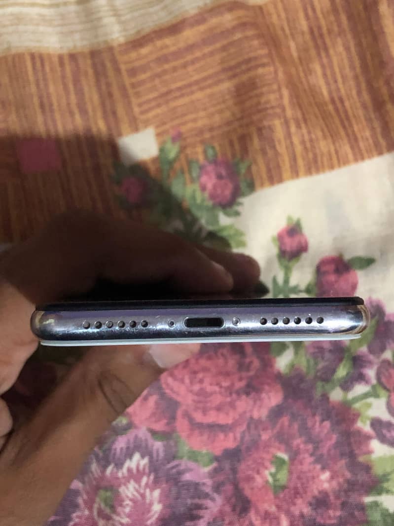 iPhone X 3