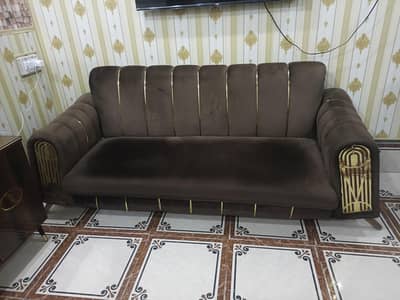 5 Seater Luxury Sofa Set in Good Condition