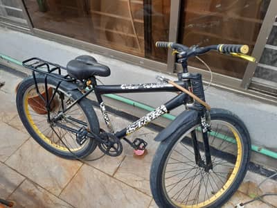 Mountain bike, 22-inch Rim, memory foam seat, Brand: Star