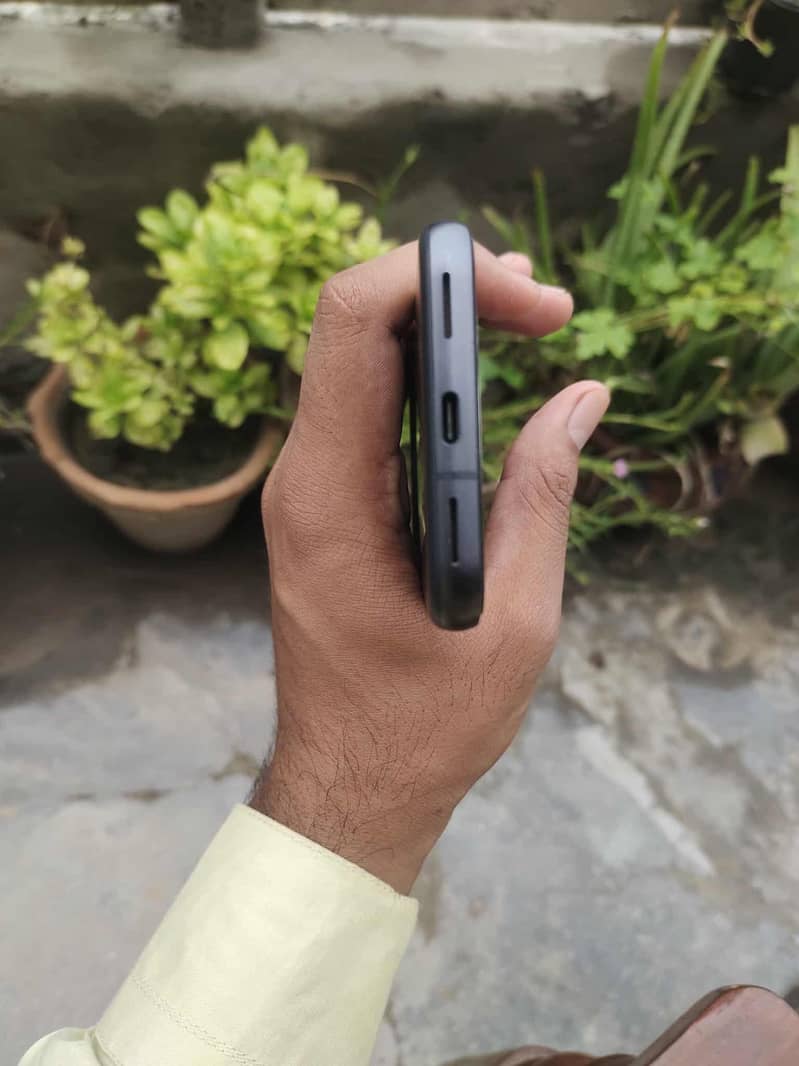Google Pixel 8a 1