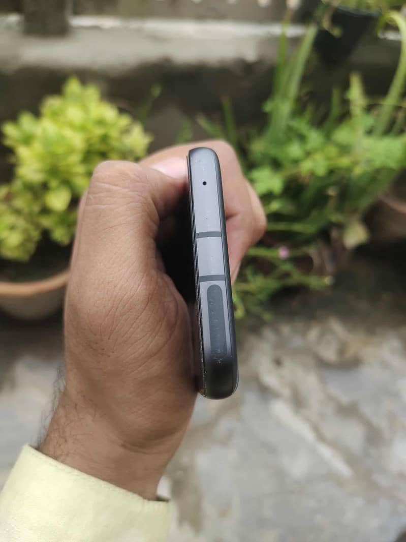 Google Pixel 8a 2