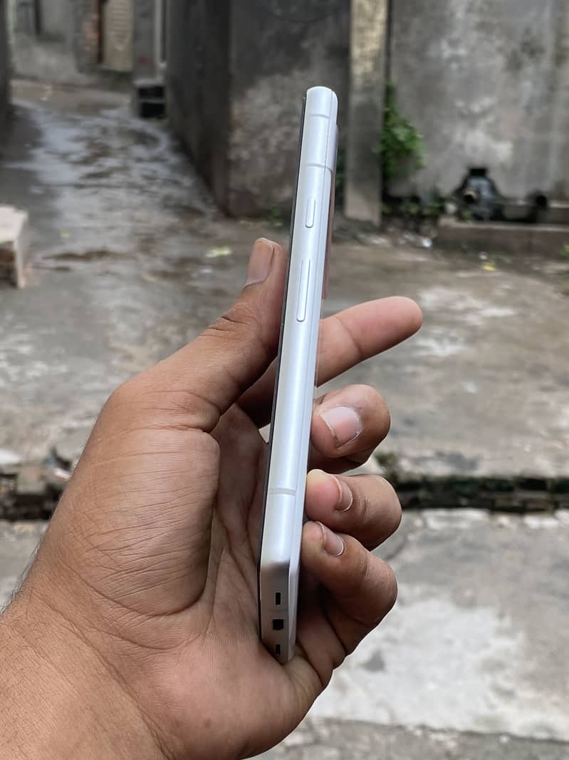 Google Pixel 7a 3
