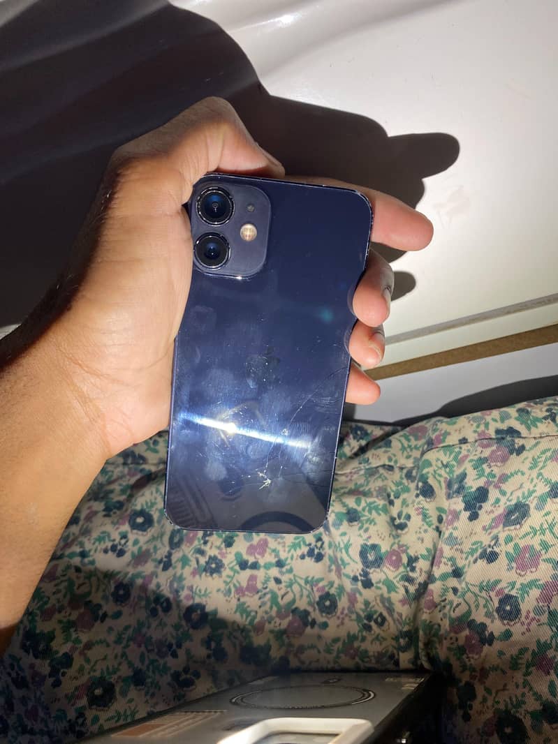 Apple iPhone 12 mini 0