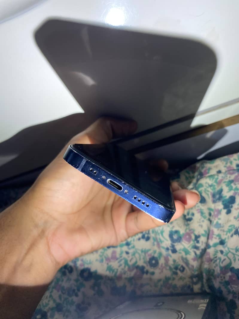 Apple iPhone 12 mini 7