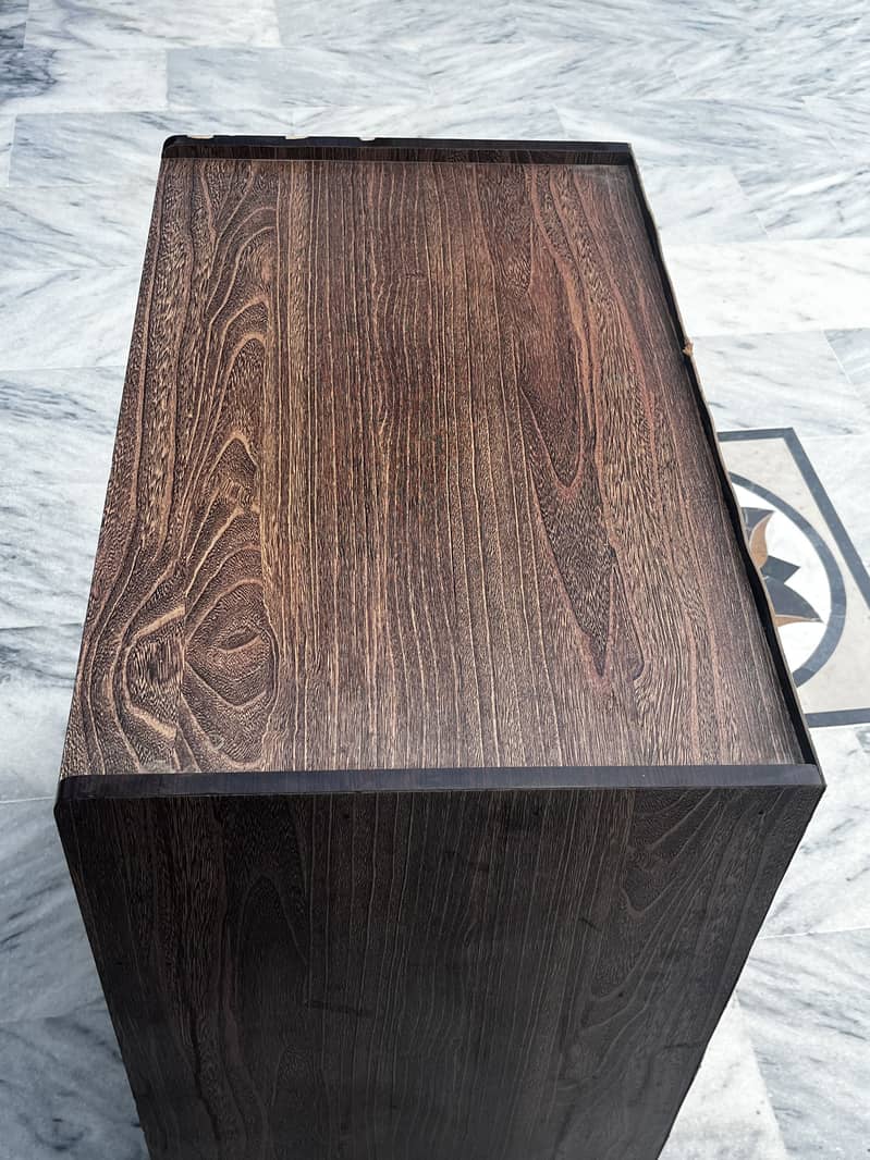 Console table For sell mint condition 2