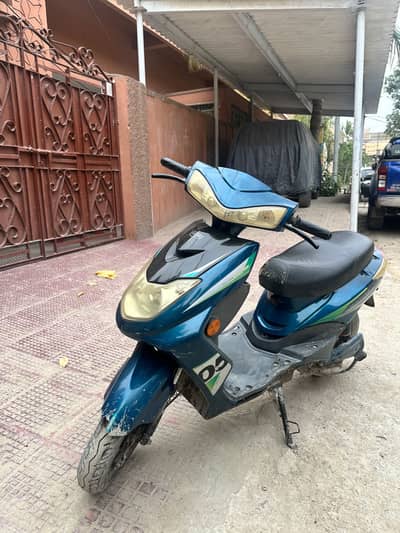 YJ Future Electric Scooty