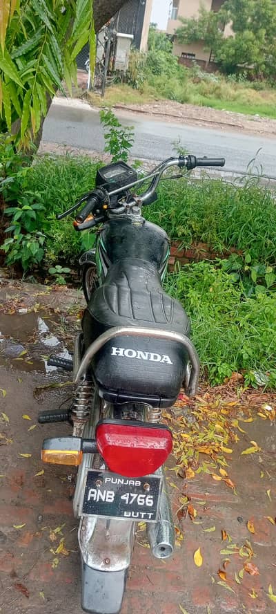 United Bike for sale 2022 model in 10/10 condition.