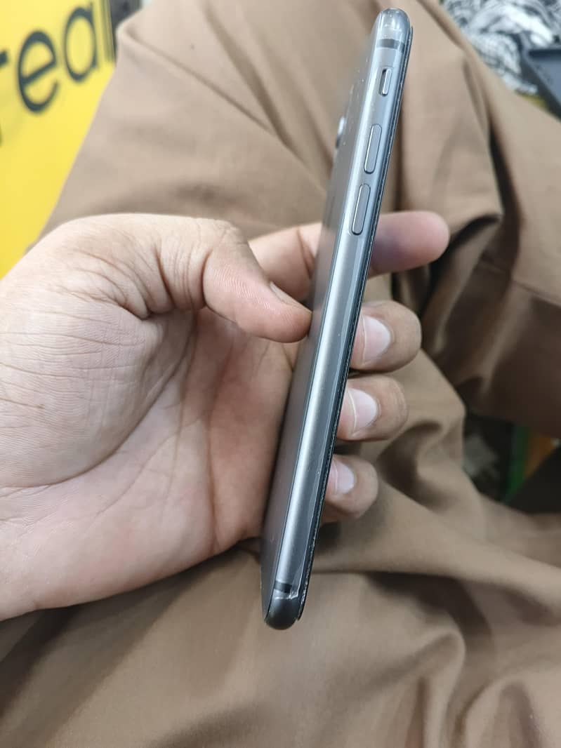 Apple iPhone 8 2