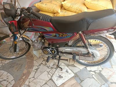 Honda CD 70 2024