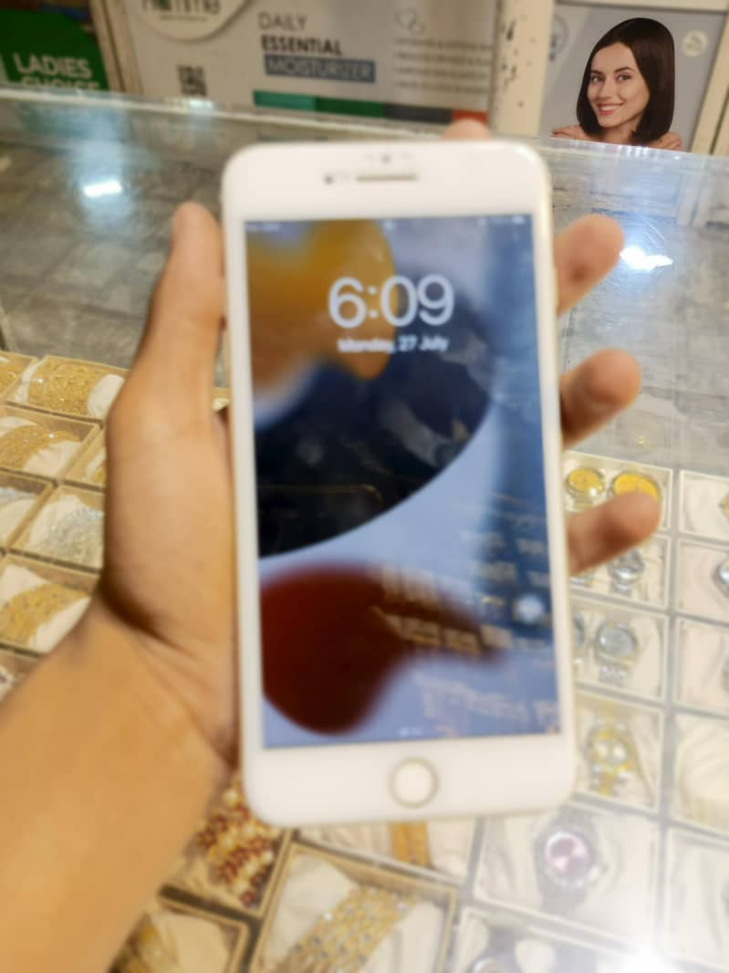 Apple iPhone 7 Plus 4