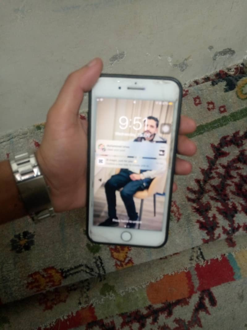 Apple iPhone 7 Plus 1