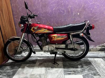 Honda 125 new condition 03084060676