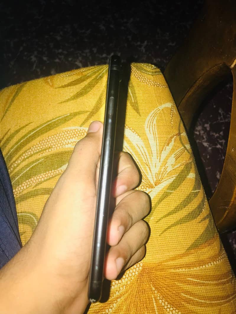 Apple iPhone 7 1